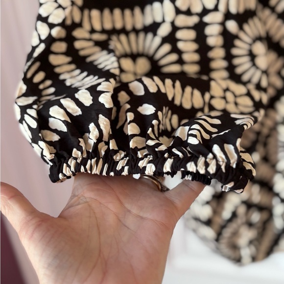 Penn by Pennington NWT Button Back Closure 3/4 Sleeve Blact /Tan Blouse - Picture 3 of 11